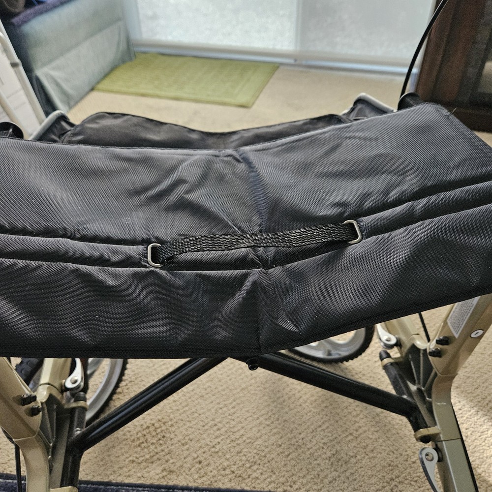 OASIS-SPACE ROLLATOR WALKER, EXCELLANT CONDITION, LTD USE , HEAVY DUTY