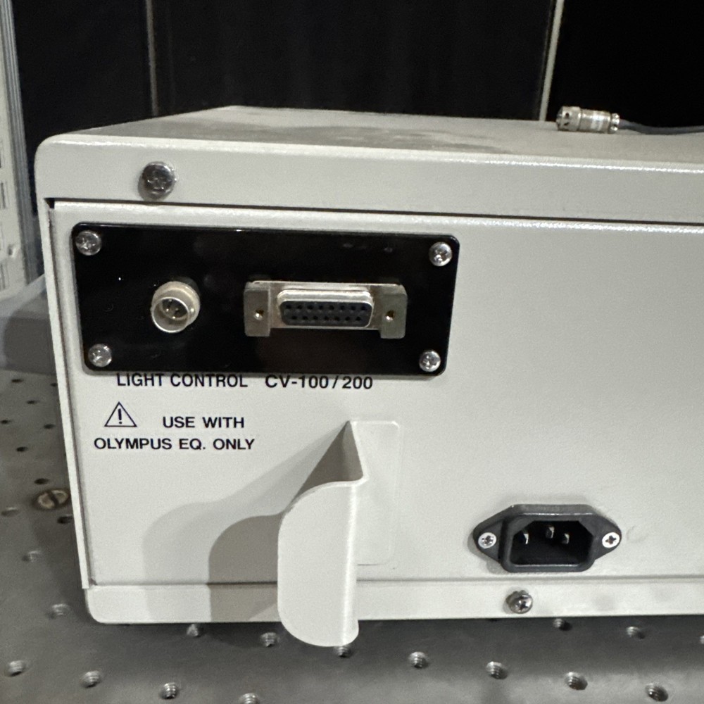 OLYMPUS EVIS CLV-U40 ENDOSCOPIC ENDOSCOPY XENON LIGHT SOURCE