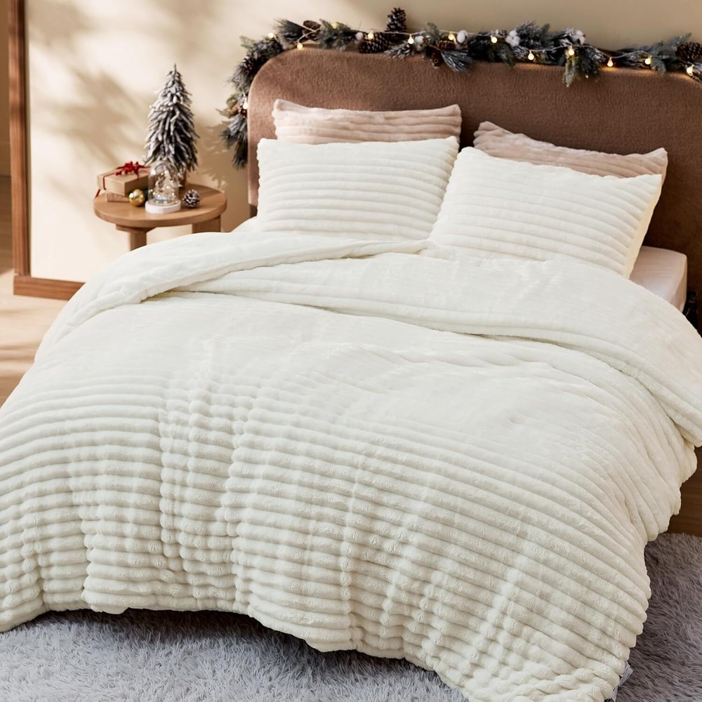 Queen Fluffy Comforter Set -3 pcs,1 plush queen comforter set with 2 pillowcases