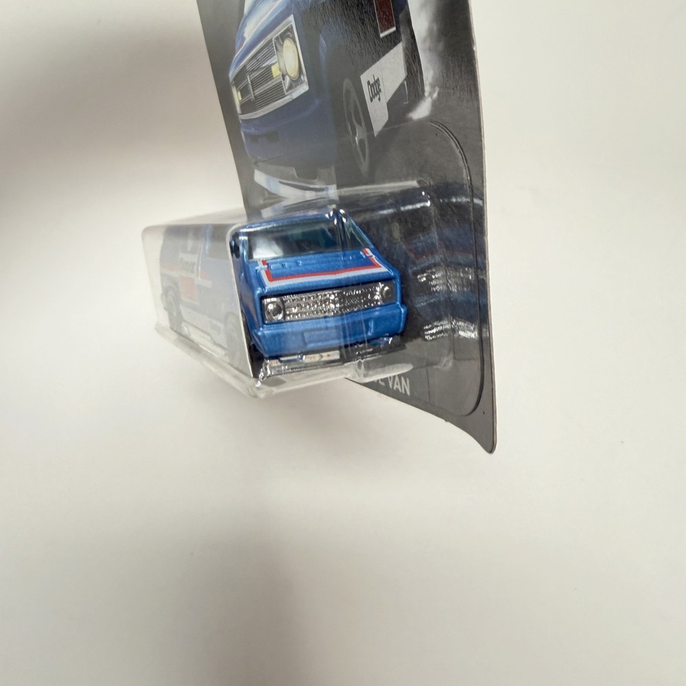 Hot Wheels Mopar Series Custom '77 Dodge Van