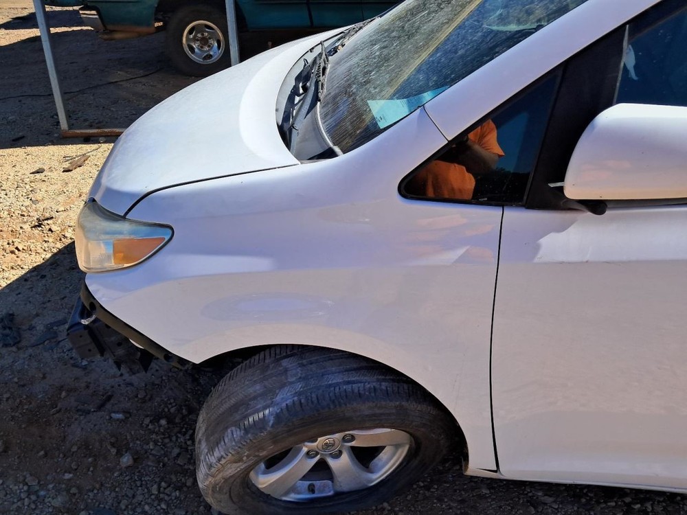Fuse Box Engine Fits 17-20 SIENNA 4827625