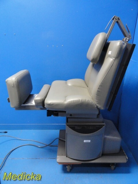 Ritter Midmark Model 119-014 75L Evolution Powered Examination Chair ~ 31423