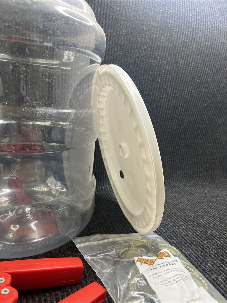 🔥🔥🔥Brewer's Best Beer Brewing Equipment Kit Opened / Used