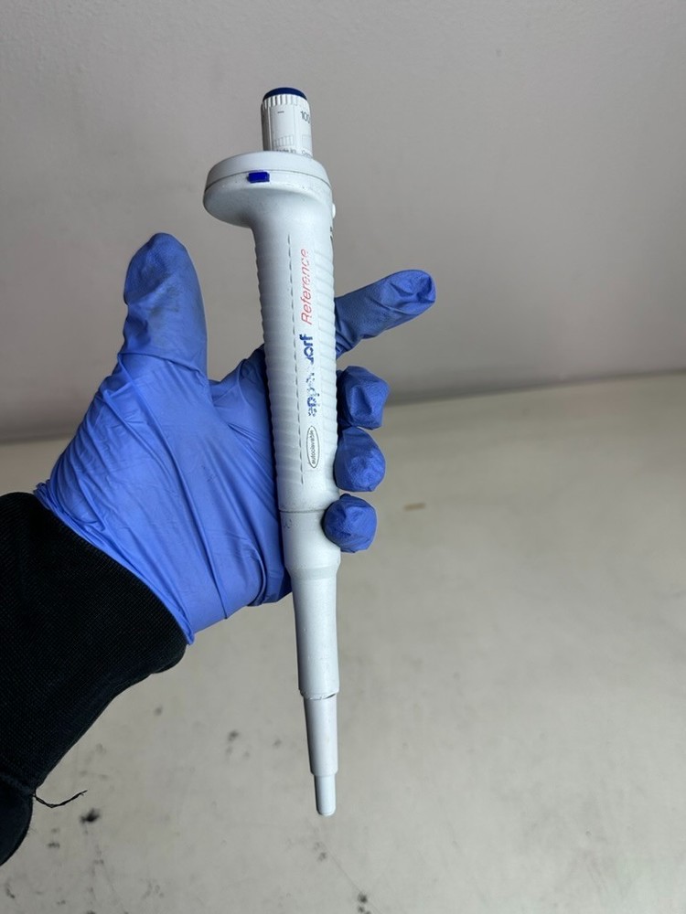 Eppendorf Reference 1000 Adjustable Pipette 500 - 1000 µL AS-IS