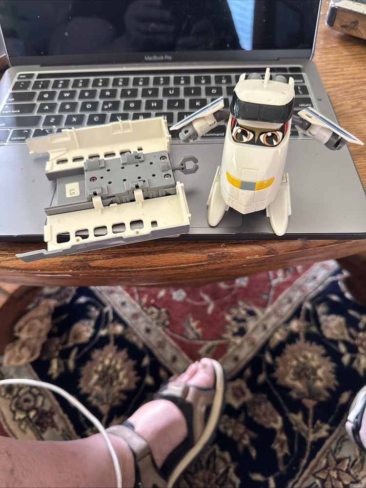 Vintage Tomy 1999 Bullet Train Transformer