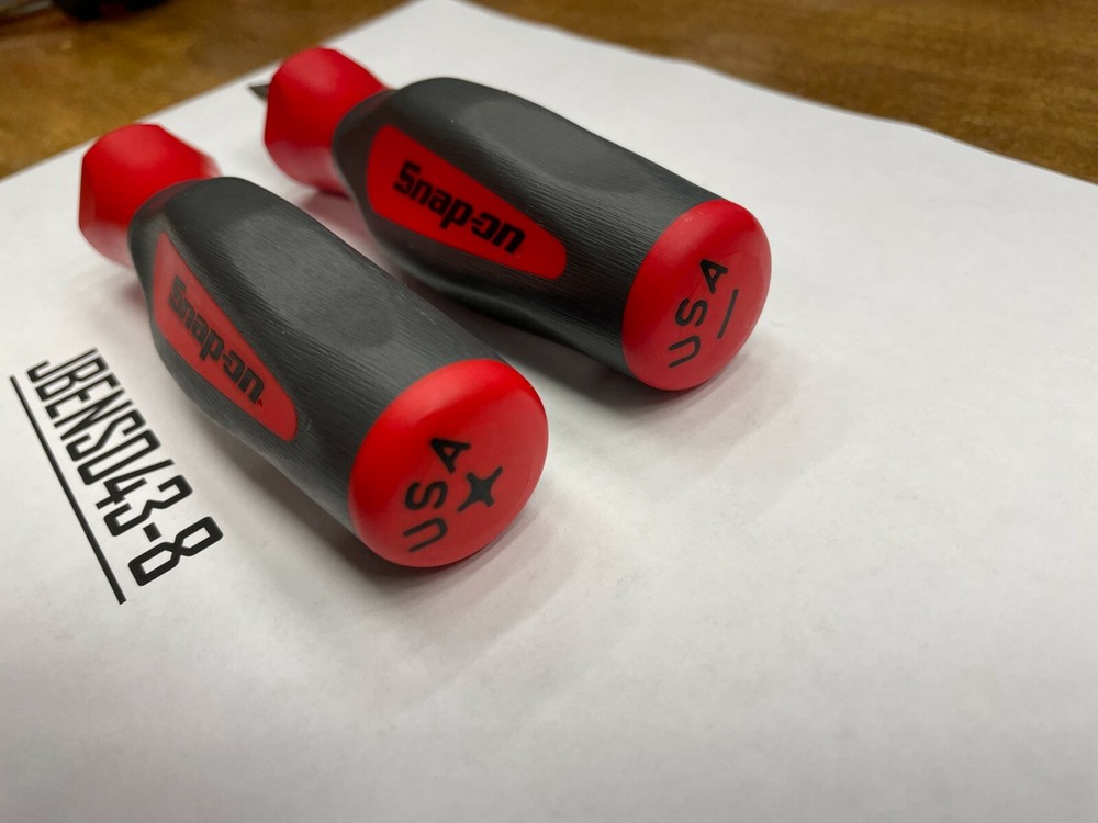Snap-on Tools RARE 2pc Hard Grip Standard Instinct Handle Stubby Screwdriver Set