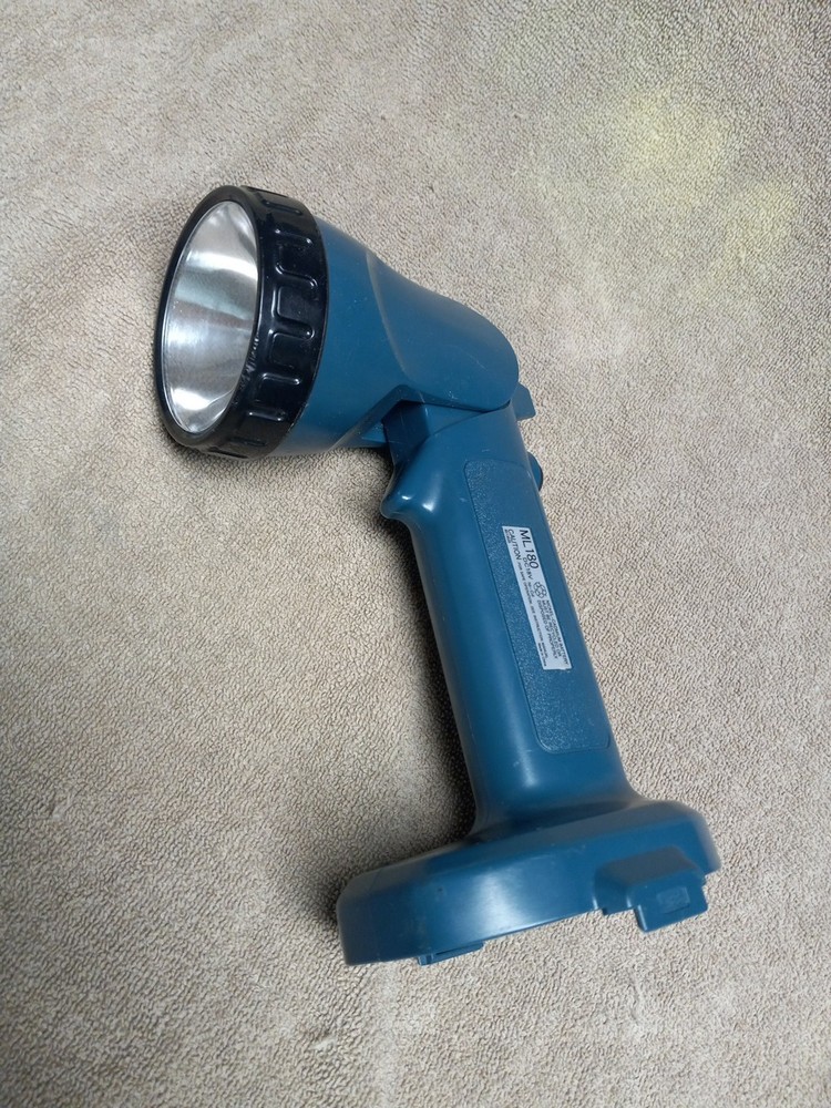 MAKITA 18V (ML180) CORDLESS WORK FLASHLIGHT - Bare Tool Only NO BATTERY