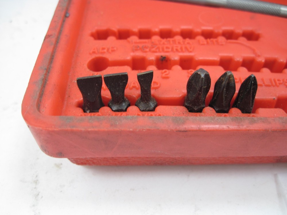 Snap On Black Handle Ratcheting Screwdriver Set W/Case & Bits SSDMR230 NICE