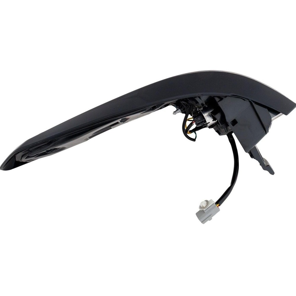 Tail Light Assembly Right Passenger Outer Side Comparable with Bulb