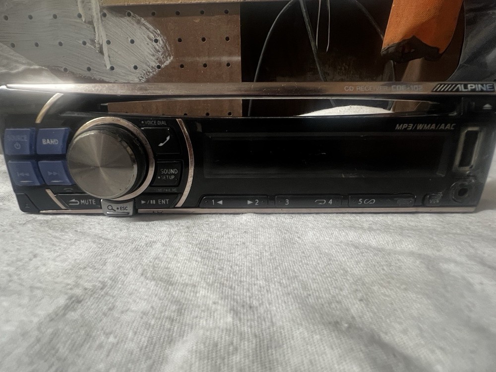 Alpine Cde-102 Cd Receiver Faceplate  Only *****