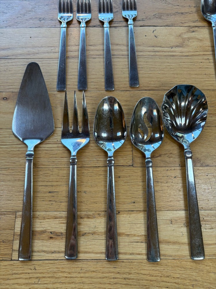 Vintage Oneida ATTALIA Pattern 35-Pc Flatware Set Stainless 18/0 Replacement