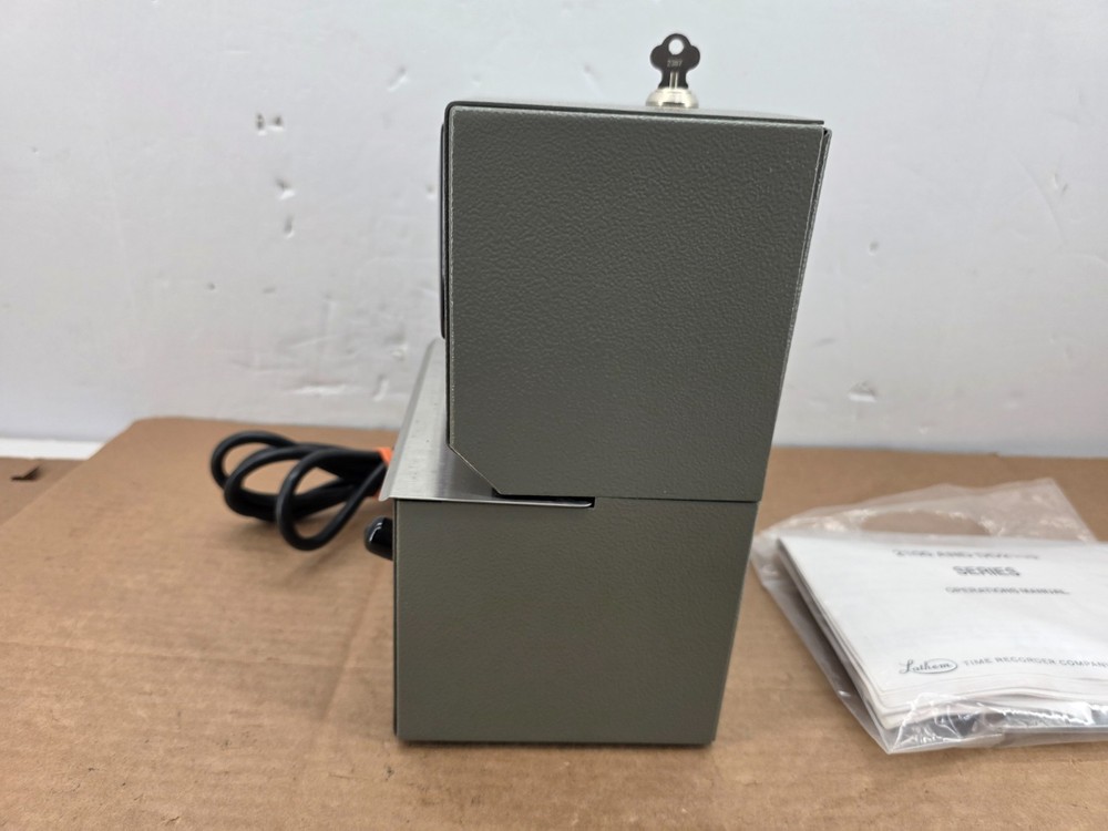 Lathem 2101 DD Time Clock w/ Key heavy duty stamp clock timer