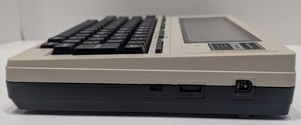 RADIO SHACK TRS-80 M100 PORTABLE COMPUTER - TESTED/WORKING
