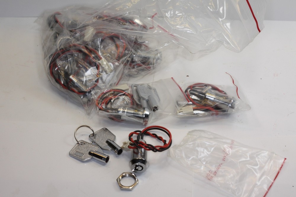 KEY SWITCH ON/OFF 7/16 MOUNT HOLE KEY REMOVE EITHER LOCATION  24 AWG WIRE 10 PC