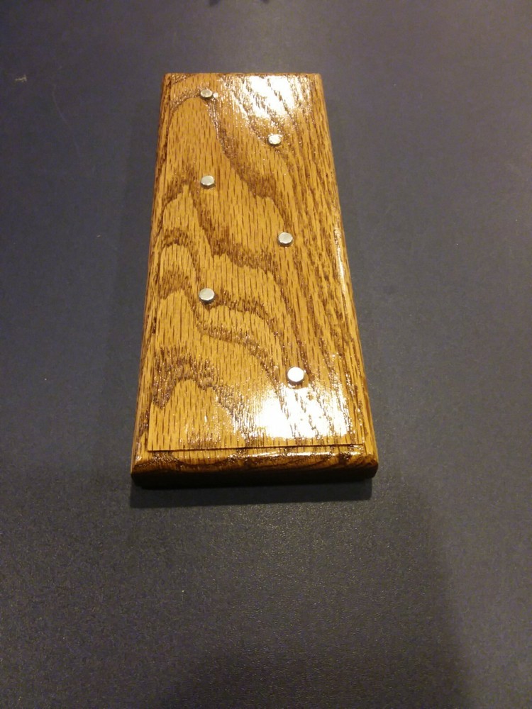 SOLID NORTHERN RED OAK 3 KNIFE DISPLAY STAND