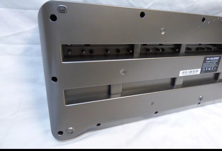 M-Audio OXYGEN 49 Key USB MIDI Electronic Keyboard Controller 3rd Gen w/ Cable