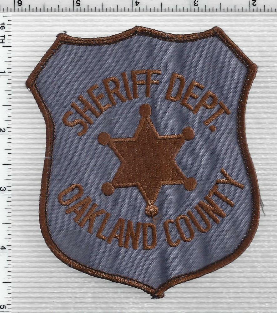 Oakland County Sheriff (Michigan) 2nd Issue Uniform Take-Off Shoulder Patch