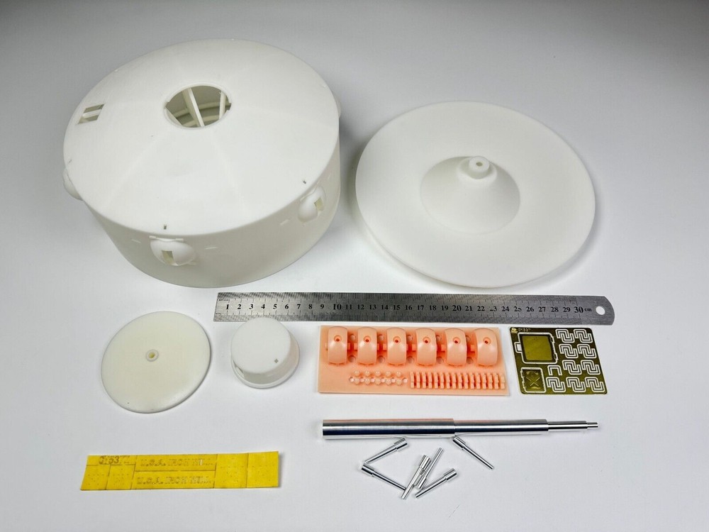 1/35 Scale Wallace Leaping Tank Model