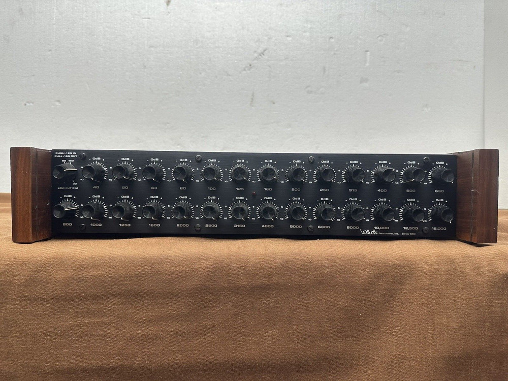 White Vintage Instruments Equalizer Model 4002 (2 counts)