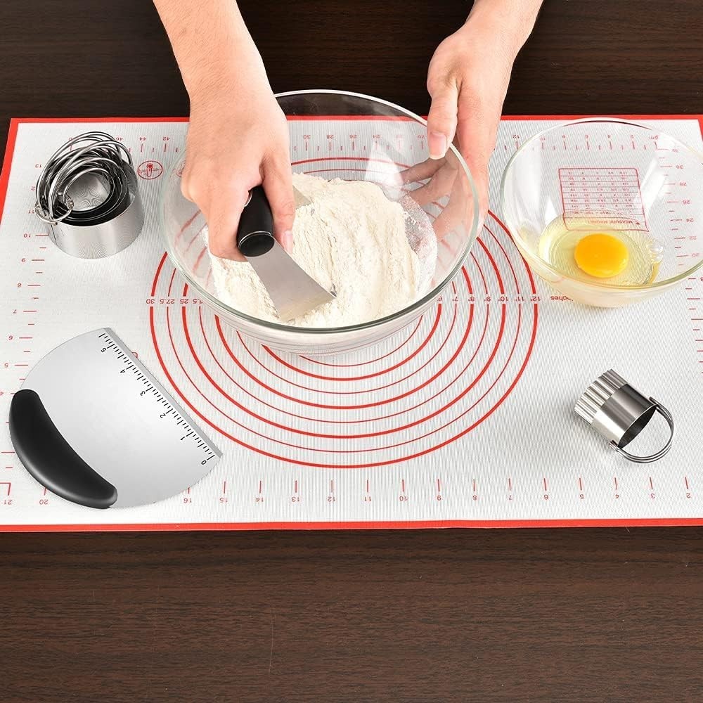 Ergonomic 5-Pc Silicone Pastry & Dough Cutting Ensemble for Effortless Baking