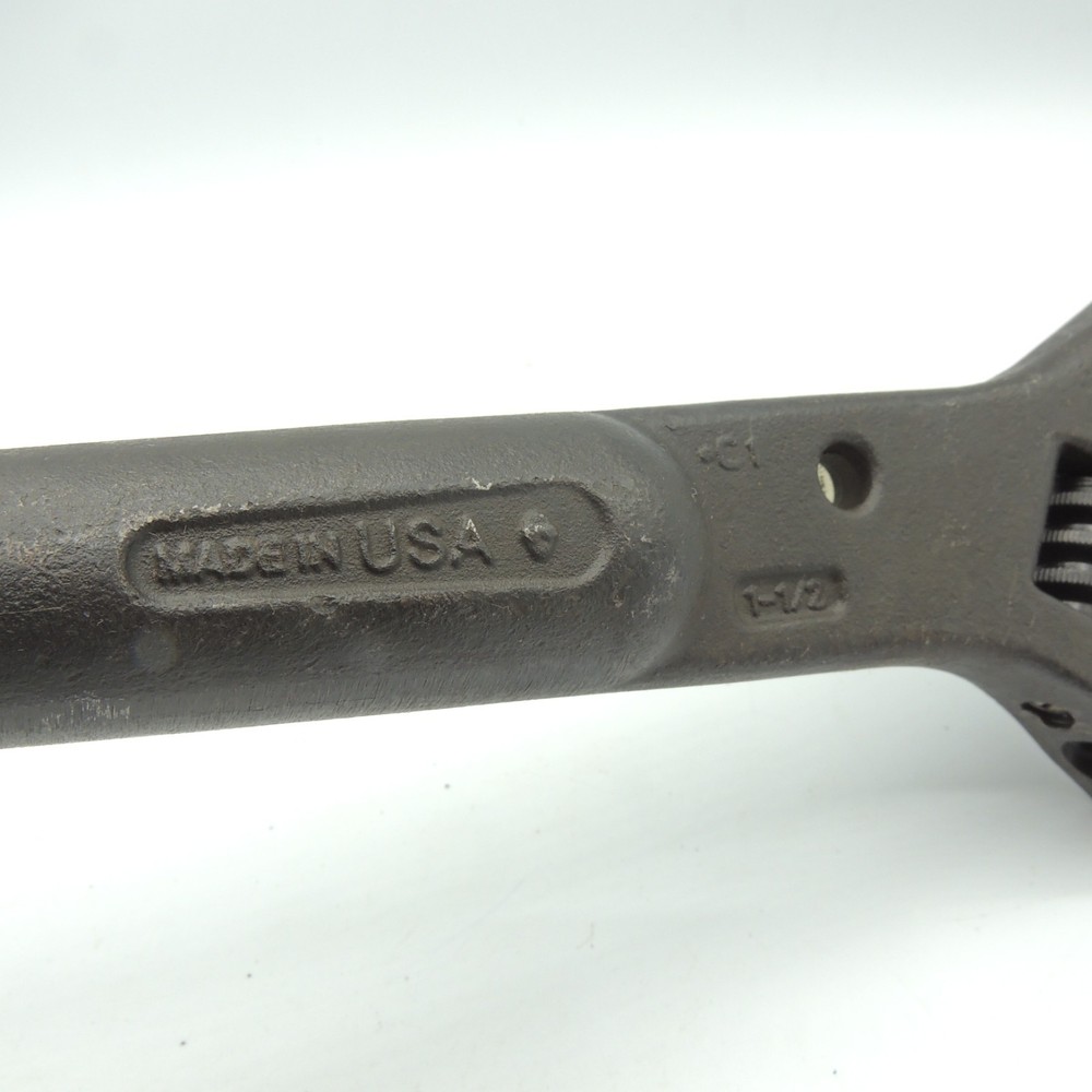 Klein Tools 3239 16" Adjustable Spud Wrench 1 1/2"