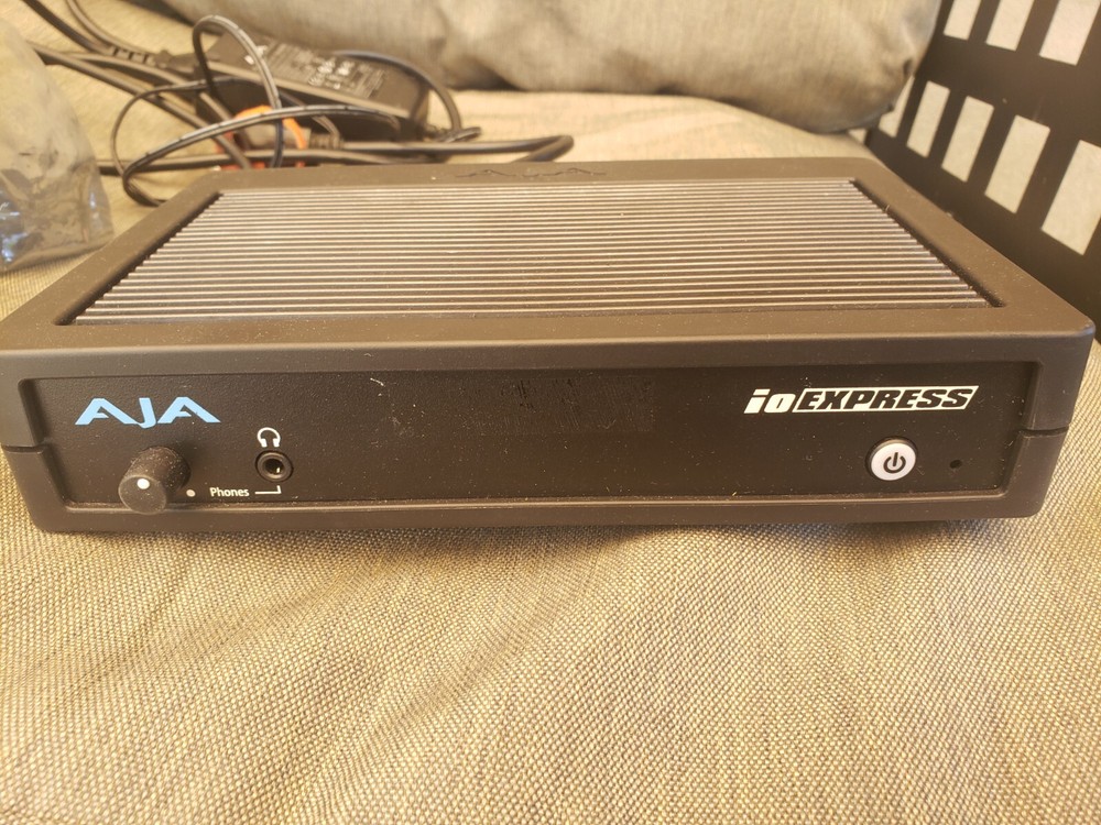 AJA IO-Express with PCIe HD/SD for MAC/PC