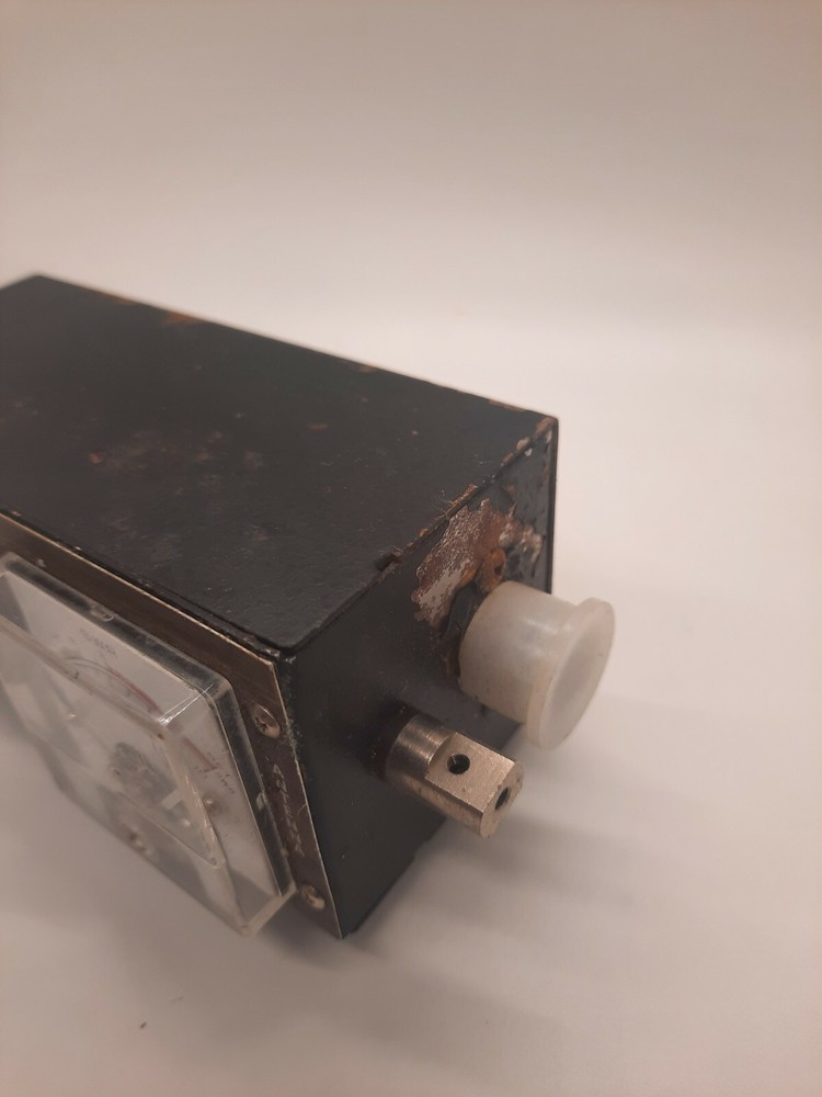 Cal Comm SWR dB Meter Field Strength Transmitter/ Antenna Meter Model 9856