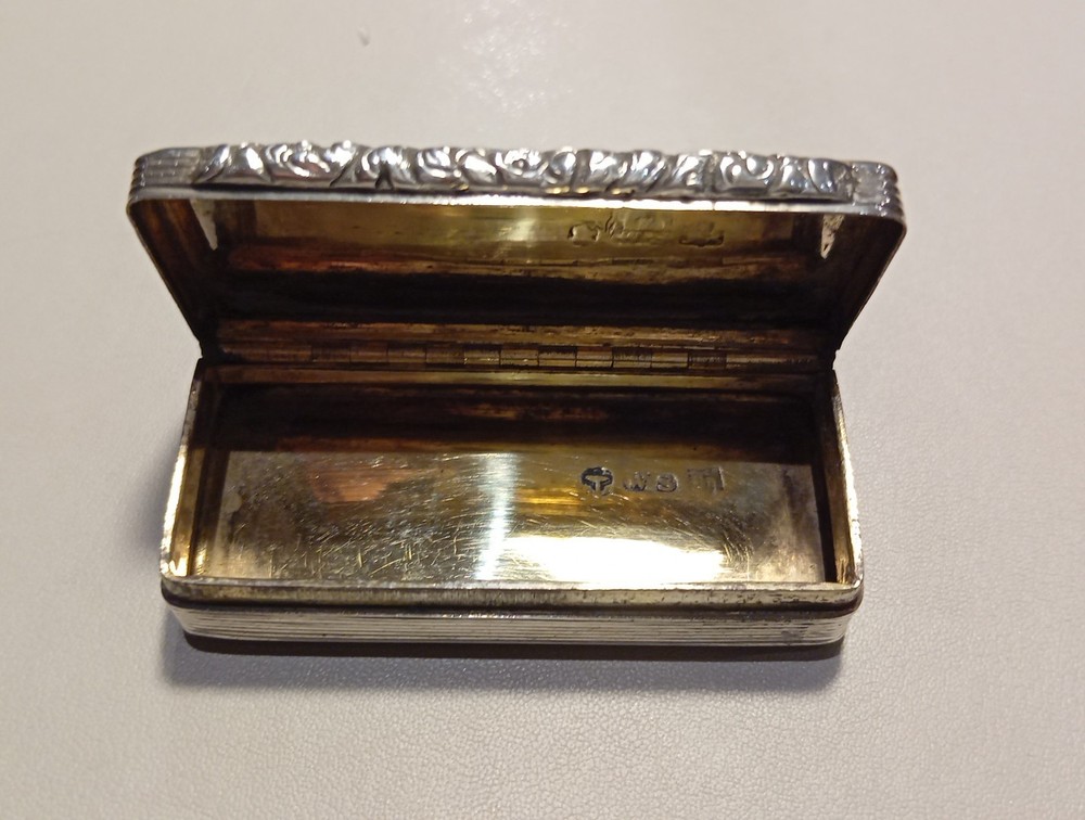 Solid Silver Georgian Snuffbox Circa 1828 by William Simpson Birmingham.