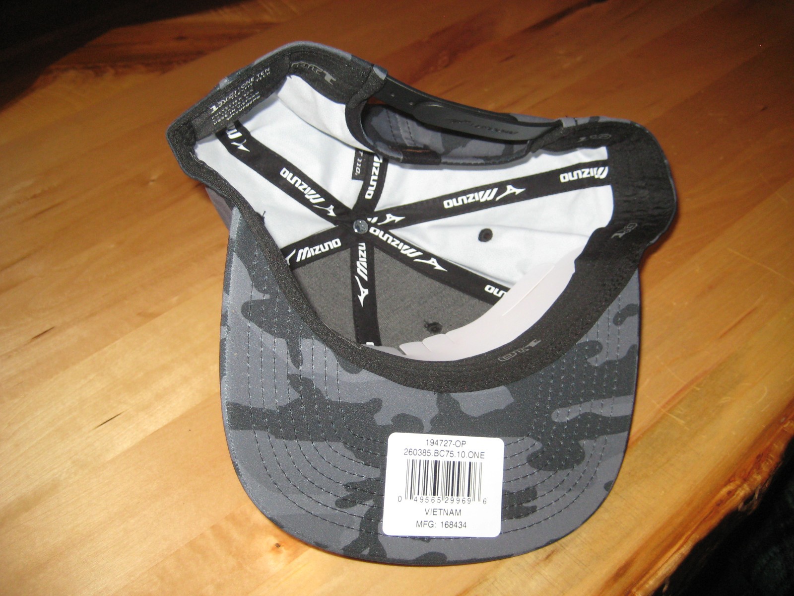 BRAND NEW Mizuno Crossed Clubs Snapback Tour cap Black Camo hat deal