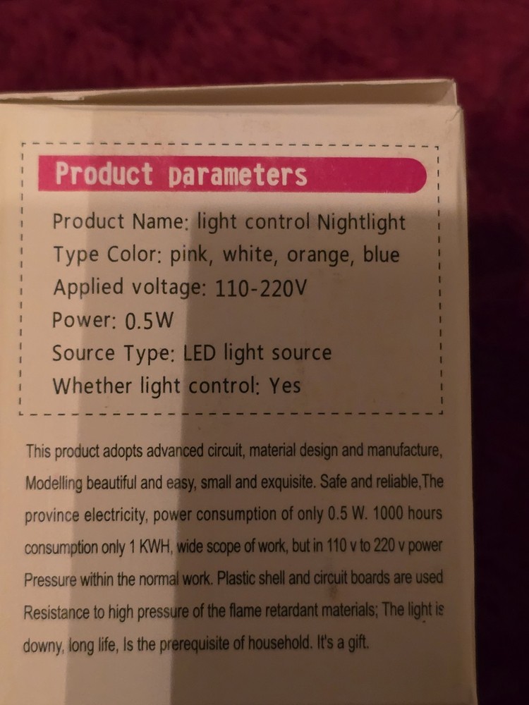 LED Light Sensor Night Light Plug-In Auto On/Off Square 0.5W Energy Saving