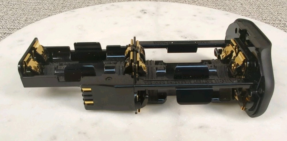 Canon BGM-E8A Battery Magazine For BG-E8 Battery Grip