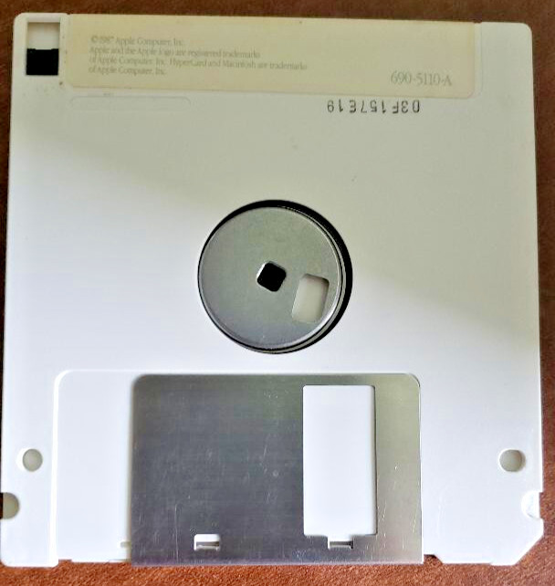 3.5" Double Sided Disk - 1987 Apple Computer Macintosh HyperCard Startup