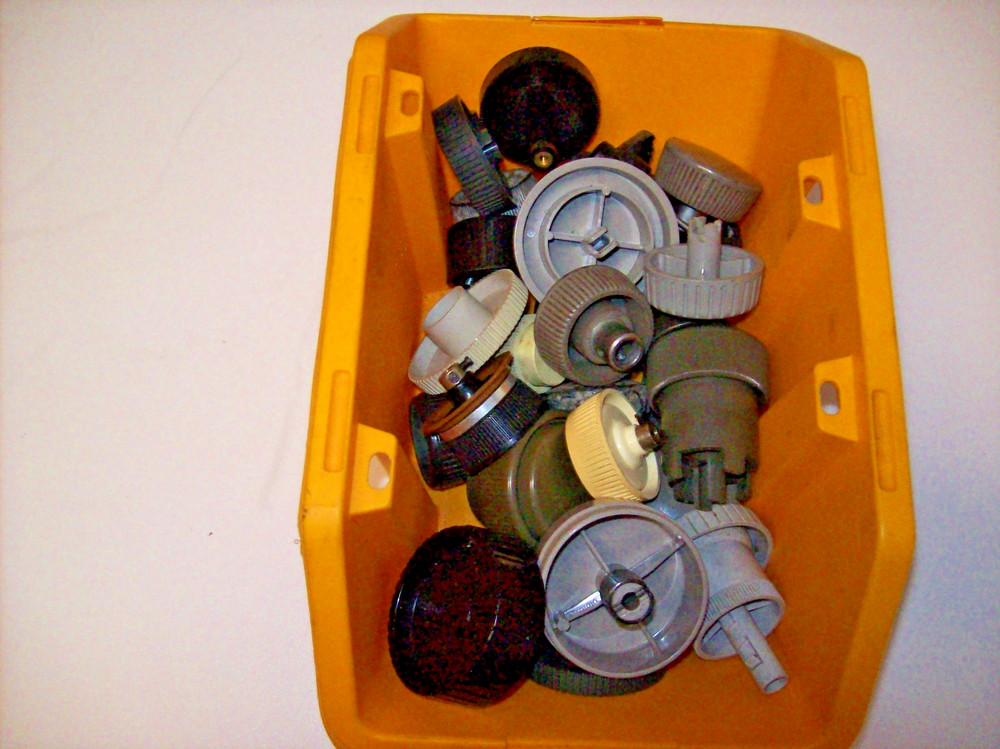 MISCELLANEOUS TYPEWRITER KNOBS