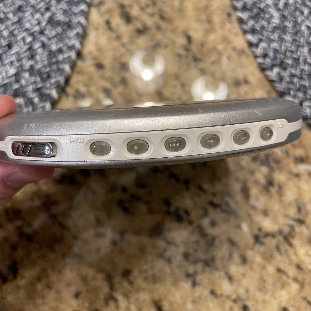 Panasonic SL-CT700 Portable CD Player MP3