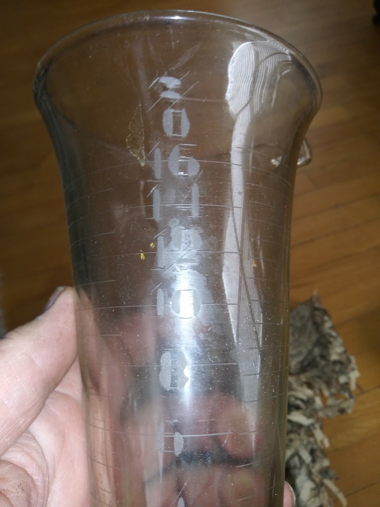 500 ml Graduated Cylinder. NOS