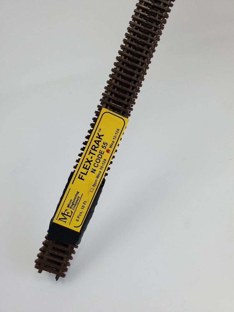Micro Engineering ~ N Scale ~ Code 55 ~ Weathered 36" Flex-Trak 6 Piece ~ 12-124