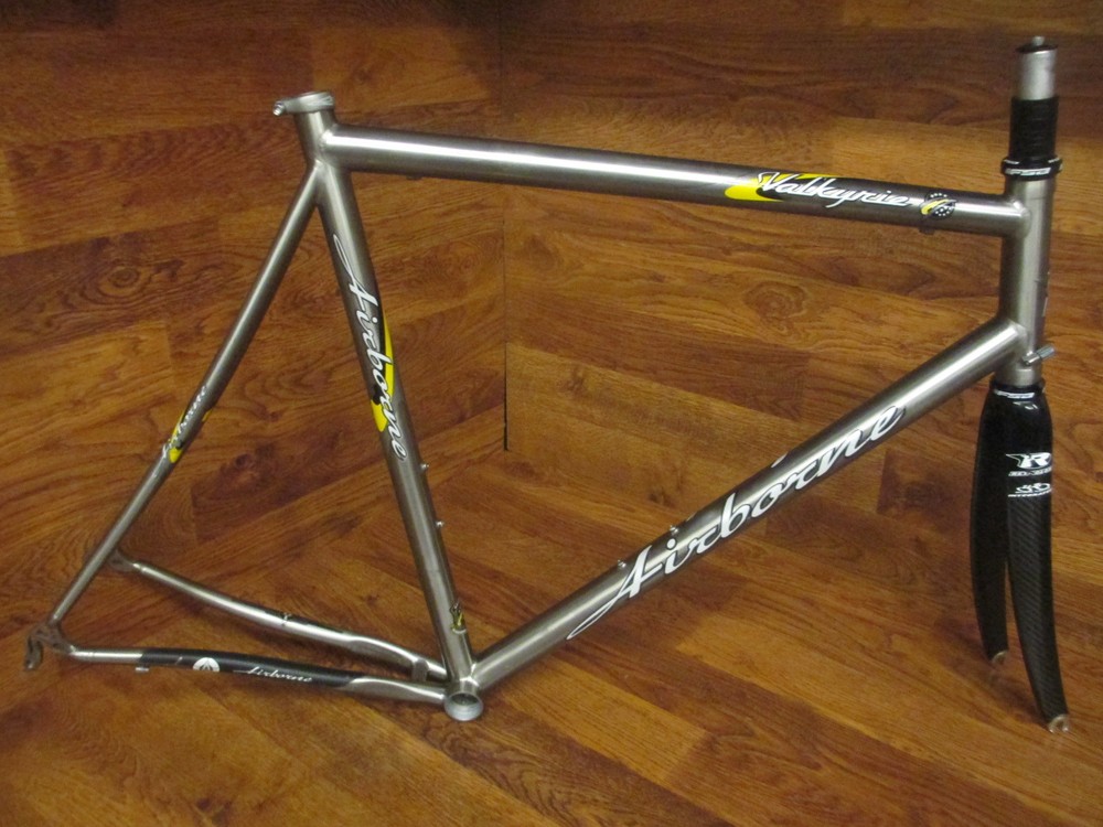 AIRBORNE VALKYRIE TITANIUM  FRAME SET REYNOLDS OUZO COMPCARBON FORK 59 CM