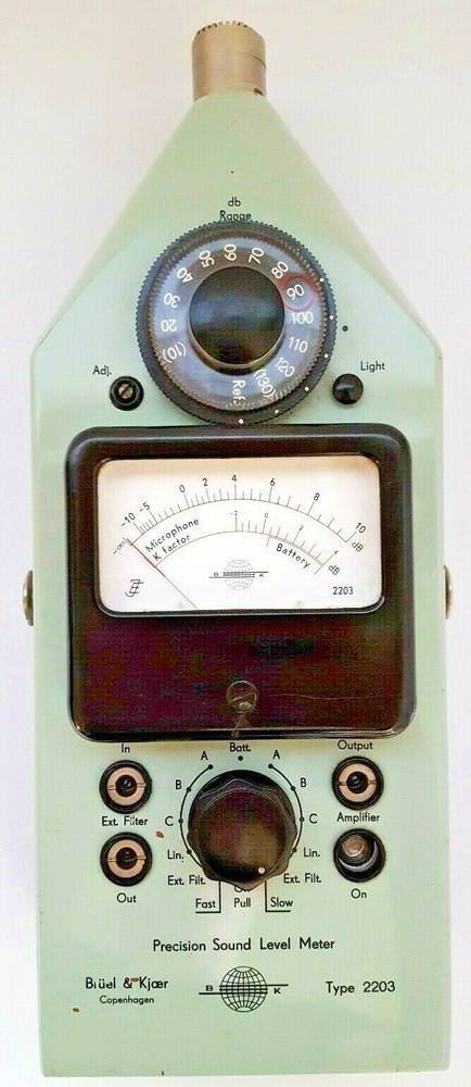 BK Bruel & Kjaer Type 2203 Precision Sound Meter Frequency Analyzer + 4145 Mic!