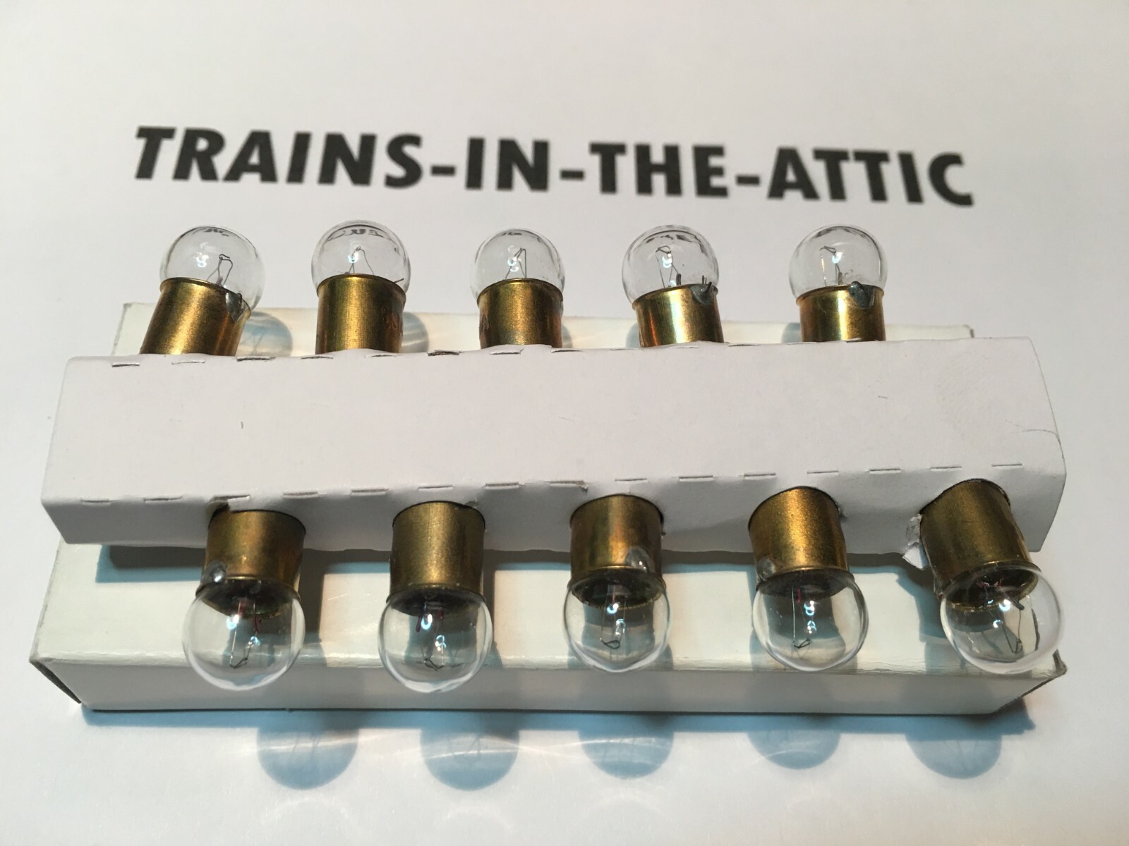 LIONEL # 53 BULB 10 EA NEW BULBS 14 VOLT BAYONET USE IN MANY LIONEL ACCESSORIES