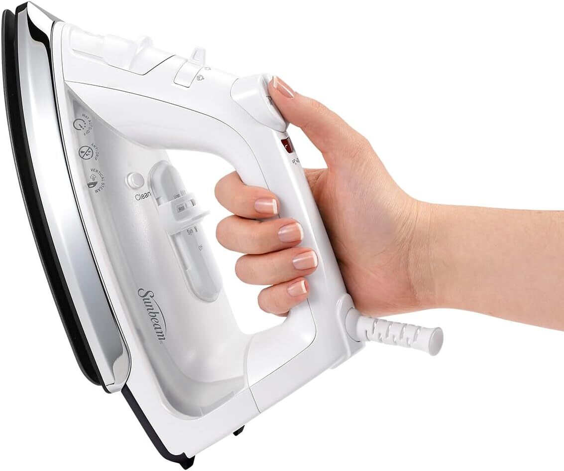 Sunbeam GCSBCL-317-000 Classic Iron 1200W, Mid-size Anti-Drip Nonstick Soleplate