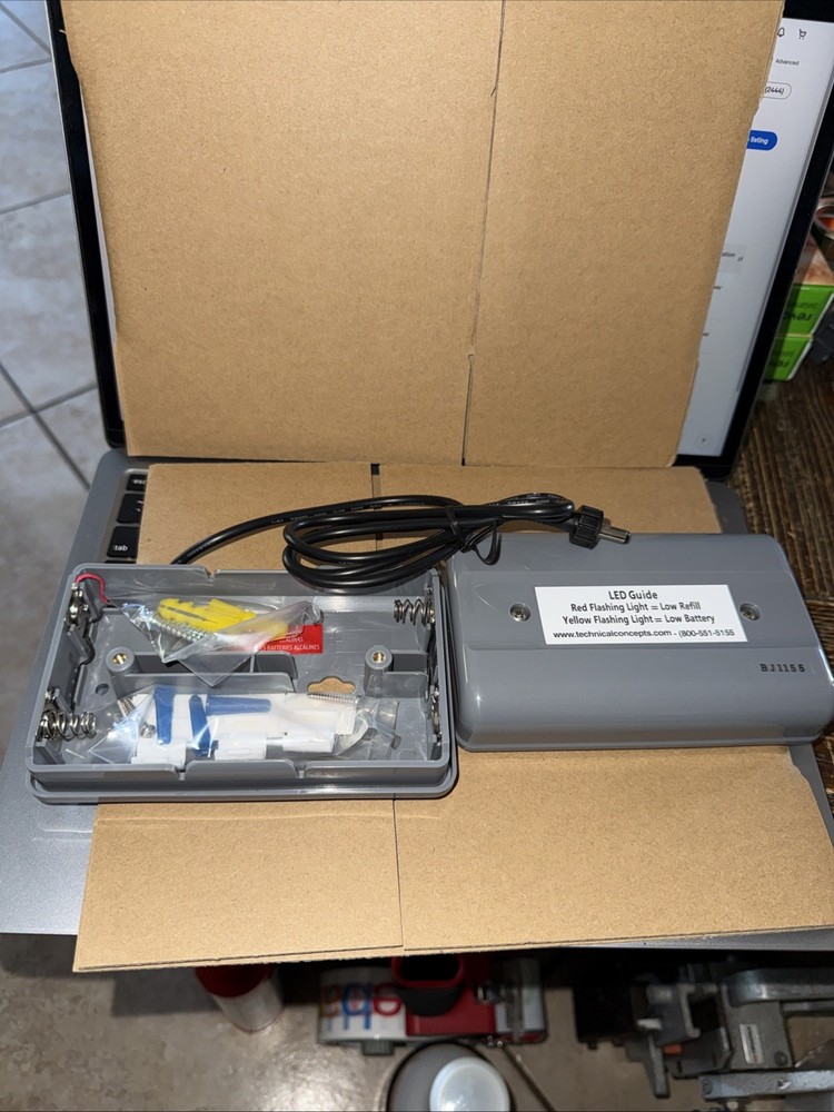 Rubbermaid TC Technical Concepts One Shot® Liquid Auto Soap Replace Battery pack