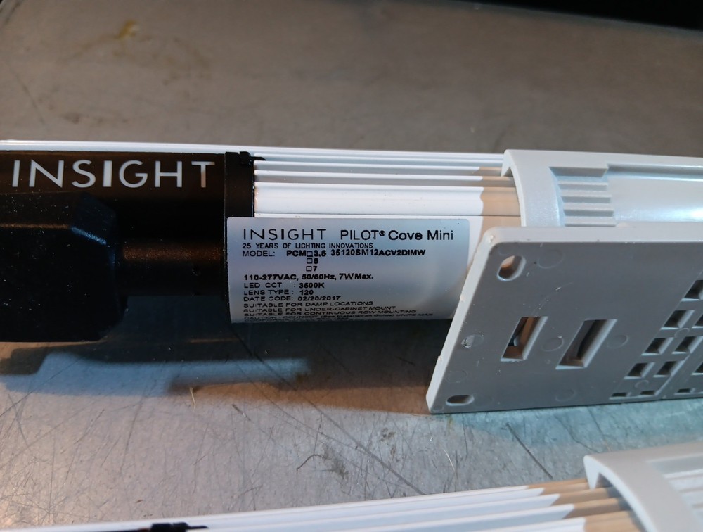 2 Insight pilot cove minis