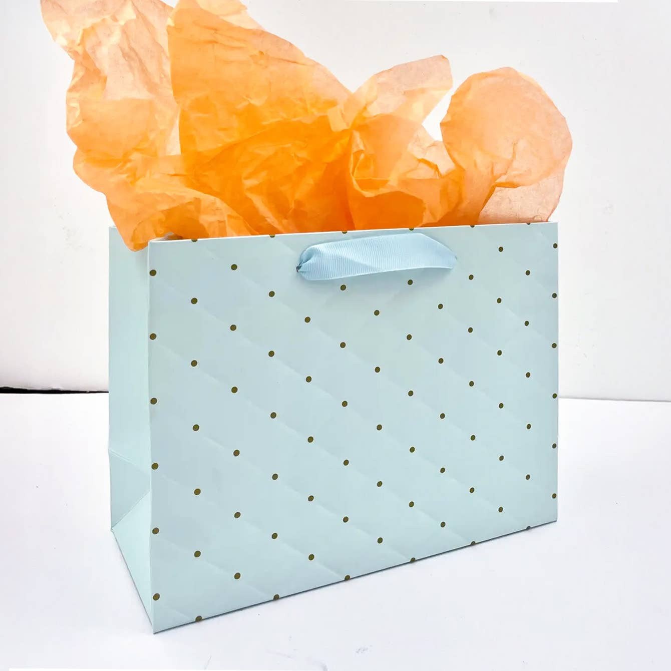 tiffany blue dot wavy surface gift bag w/ tissue: Small