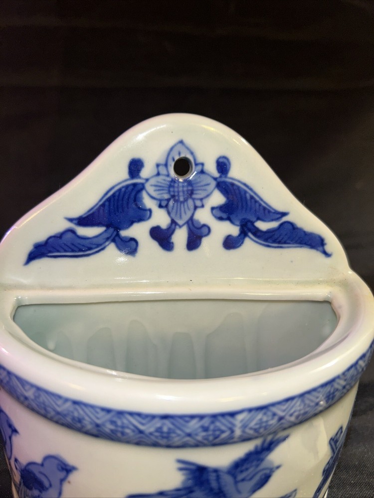 Victoria Ironstone Salt Cellar Hanging Box