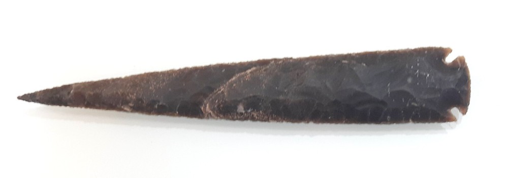 9 INCHES BIG FLINT NATIVE CRAFTED POINT ARROWHEAD