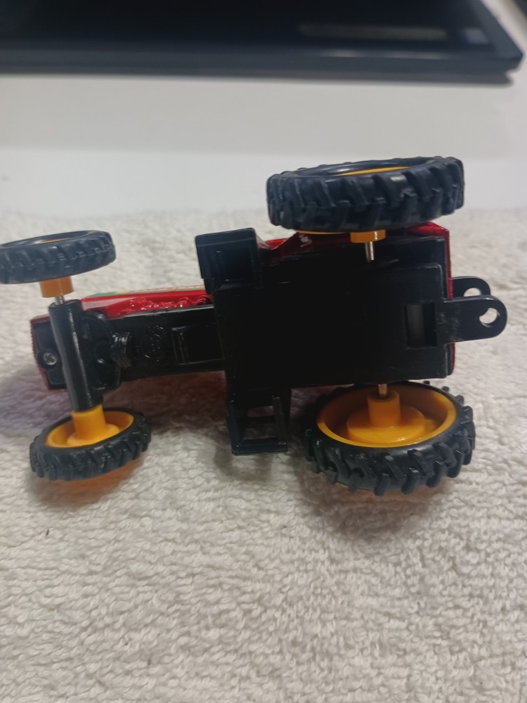 1/32 Motorized Pull and Go Red Farm Tractor