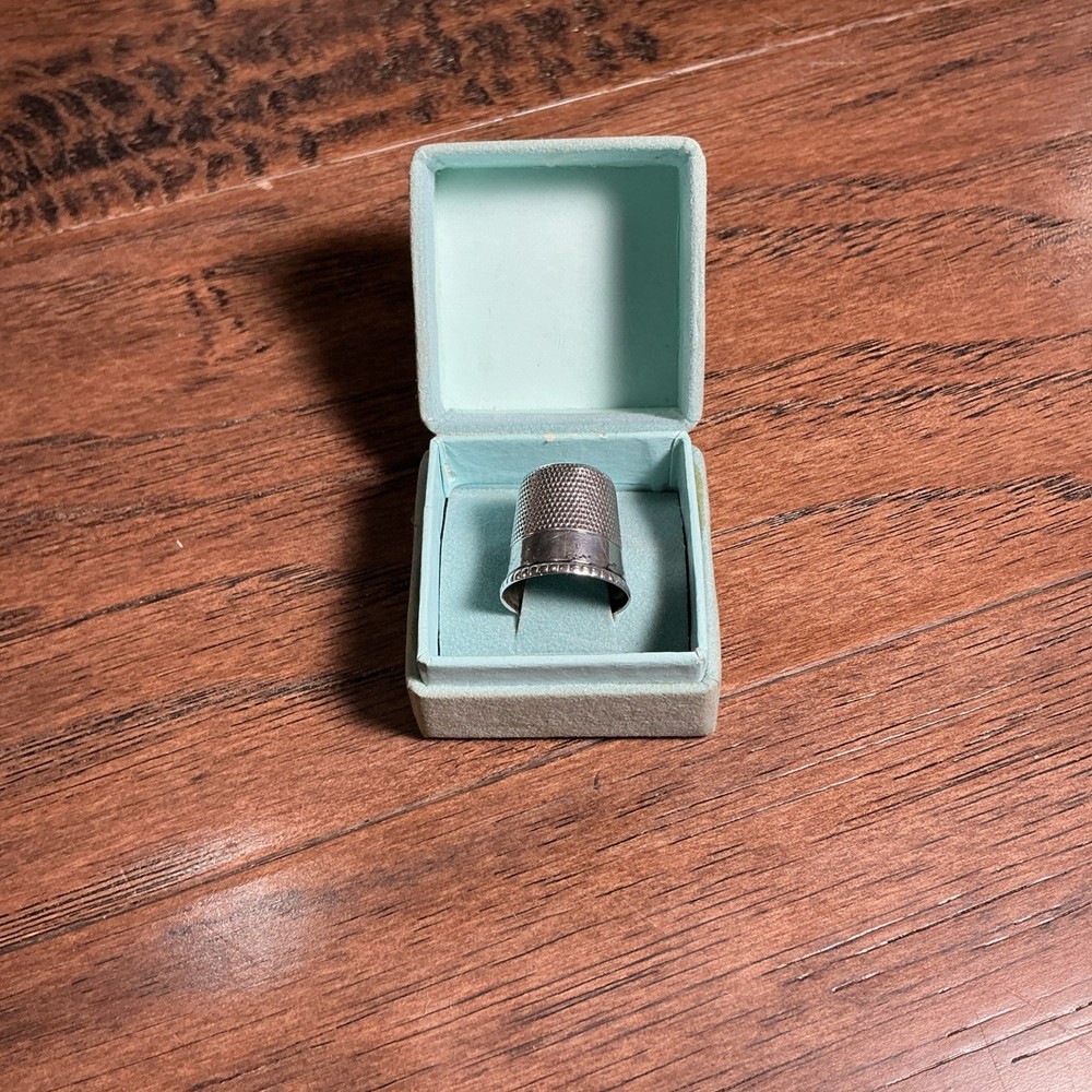 Sterling Silver VTG Thimble In Original Box Marked