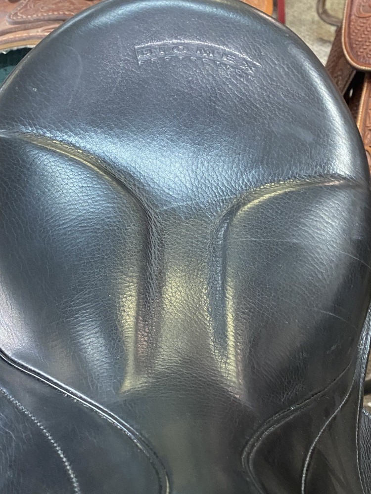 Steuben Dressage Saddle