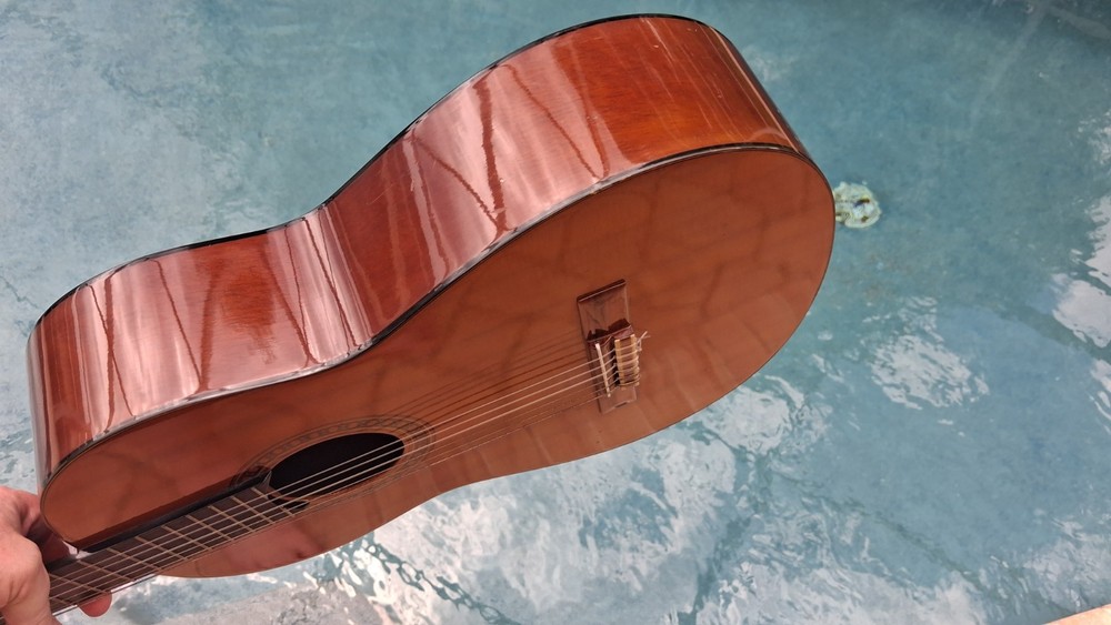 Yamaha CG110A Classical Guitar full size with case
