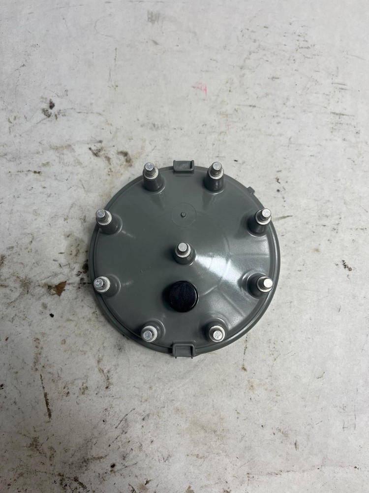 MISC Distributor Cap NOS CARQUEST OEM 24079